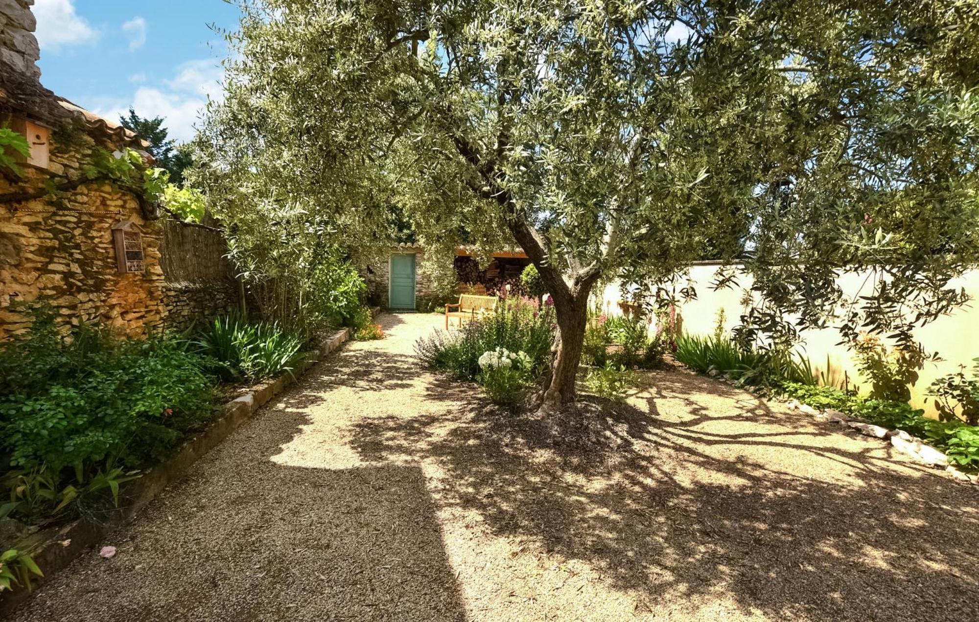 2 Bedroom Gorgeous Home In Villes-Sur-Auzon Exterior photo